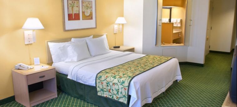 Hotel Fairfield Inn & Suites Clearwater Bayside:  CLEARWATER (FL)