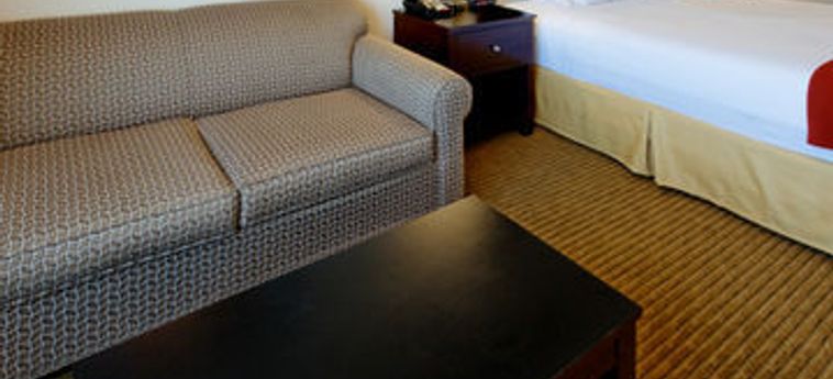 Hotel HOLIDAY INN EXPRESS HOTEL & SUITES CLEBURNE