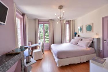 Hotel Chambres D'hôtes Villa Pascaline:  CLERMONT-FERRAND