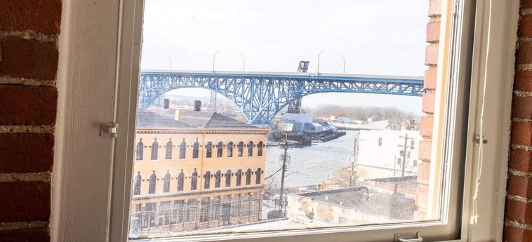 Hotel Two Levels Cleveland Luxury Condo Cleveland (Oh) : Photo 