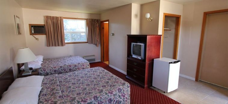 Hotel The Cedarview Motel:  COBOURG
