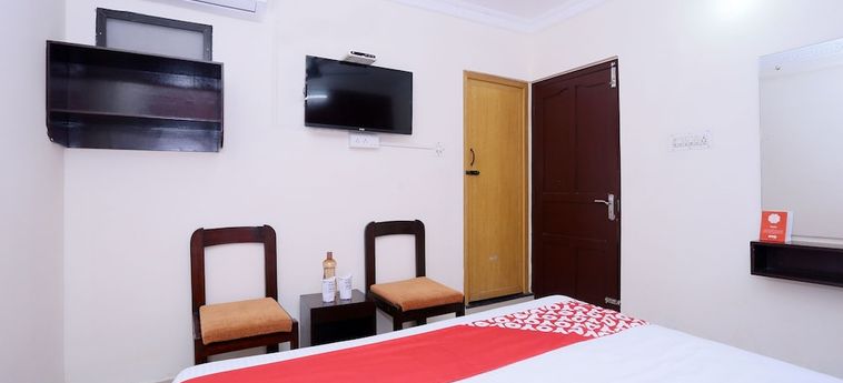 Hotel Oyo 25012 Kv Suites:  COCHIN (KOCHI)