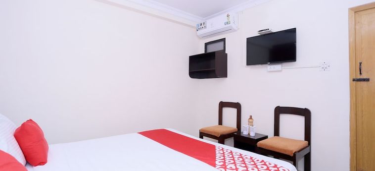 Hotel Oyo 25012 Kv Suites:  COCHIN (KOCHI)