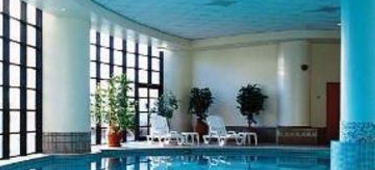 Hotel Crowne Plaza Resort Colchester Five Lakes:  COLCHESTER