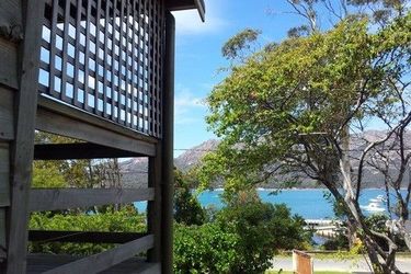 Hotel Freycinet Cottage 1:  COLES BAY - TASMANIA