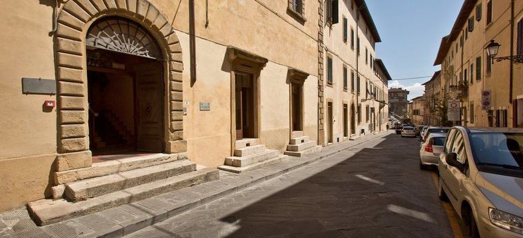 Hotel Palazzo Renieri Colle Di Val D'elsa - Siena: Foto 
