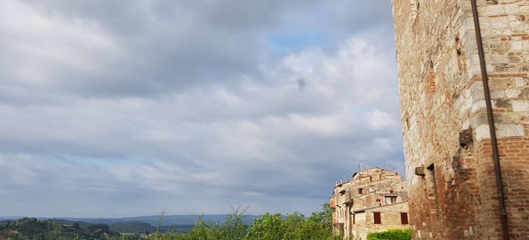 Guest House Il Giardino Colle Di Val D'elsa - Siena: Foto 