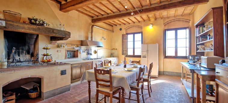 Hotel Palazzo Del Capitano Colle Di Val D'elsa - Siena: Foto 