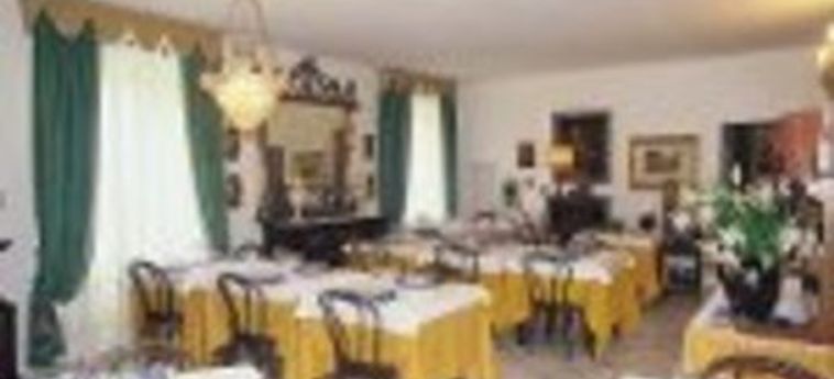 Hotel Il Pietreto Colle Di Val D'elsa - Siena: Foto 