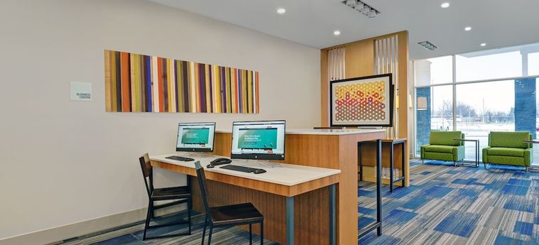 Hotel Holiday Inn Express & Suites Collingwood:  COLLINGWOOD