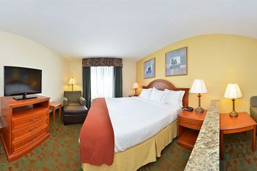 Hotel Holiday Inn Express & Suites Petersburg/dinwiddie:  COLONIAL HEIGHTS (VA)