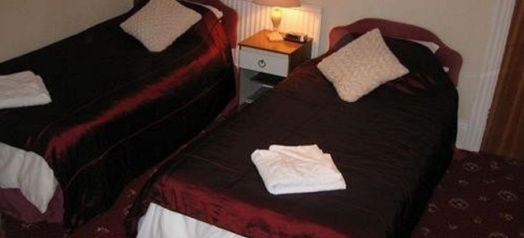 Ashmount Hotel:  COLWYN BAY