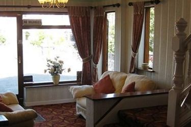 Ashmount Hotel:  COLWYN BAY