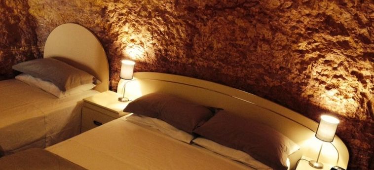 Hotel The Lookout Cave Underground Motel:  COOBER PEDY