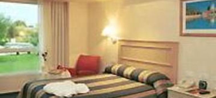 Hotel Holiday Inn Cordoba:  CORDOBA