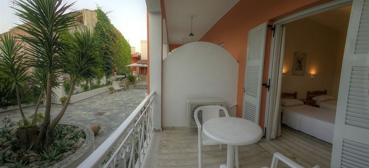Hotel Benitses Arches:  CORFOU