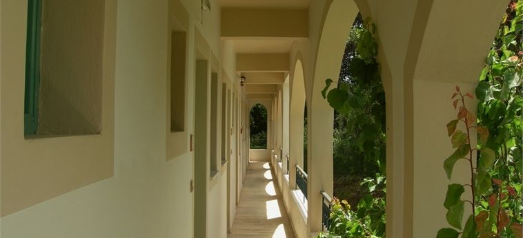 Villa Karmar Hotel Apartments:  CORFÚ