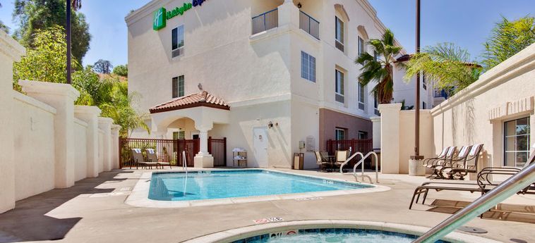 HOLIDAY INN EXPRESS & SUITES CORONA  2 Stelle
