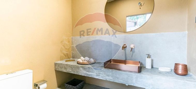 Hotel Modern 4-Bed Villa 4K Beach 30K Lisbon Corroios : Photo 