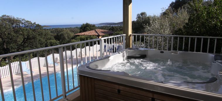 Hotel Adonis Porto Vecchio Residence Chiar Di Luna:  CORSICA