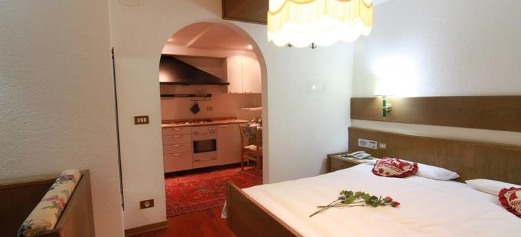 Hotel Residence Salvan:  CORVARA IN BADIA - BOLZANO