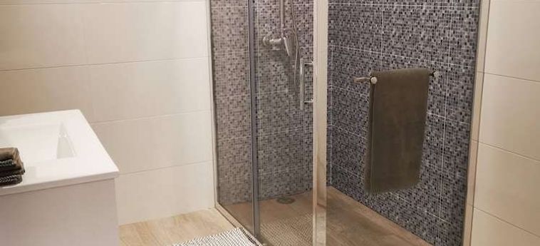 Luxury Room For 6 - Guesthouse Costa Da Caparica - Lisbona: Foto 