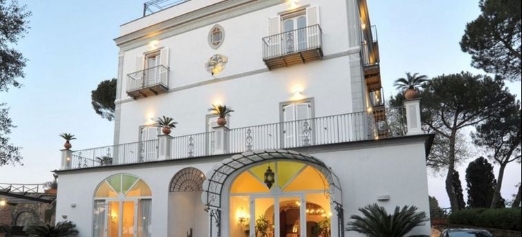 Hotel Oasi Olimpia Relais:  COSTA DE SORRENTO