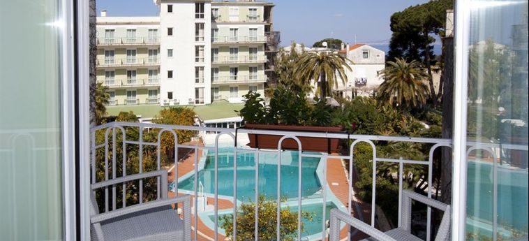 Hotel Sorrento Flats:  COSTA DE SORRENTO