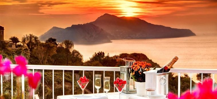 Gocce Di Capri - Hotel & Serviced Residence:  COSTA DE SORRENTO