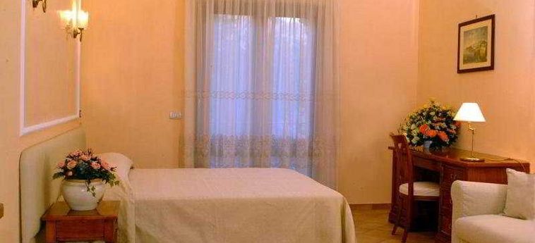 Hotel Il Roseto Resort Costa De Sorrento: Foto 