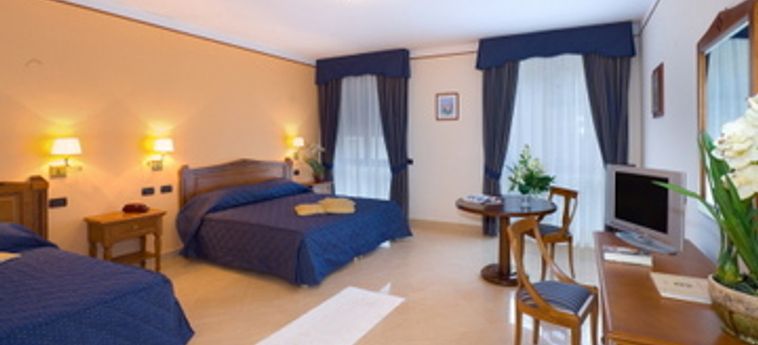 Ulisse Deluxe Hostel Sorrento Costa De Sorrento: Foto 