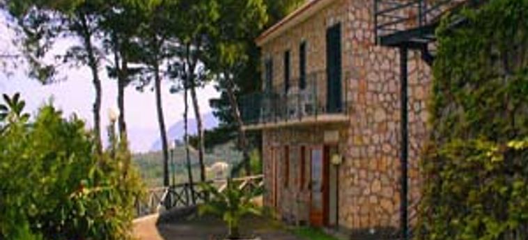 Hotel Villa Lubrense Costa De Sorrento: Foto 