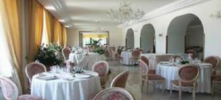 Grand Hotel Due Golfi:  COSTIERA SORRENTINA