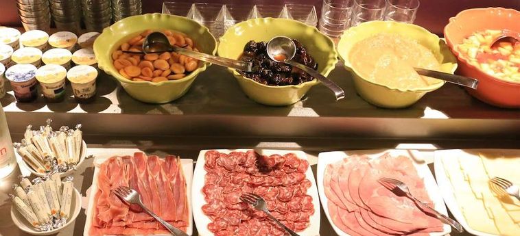Hotel Chateau Des Ducs De Joyeuse:  COUIZA