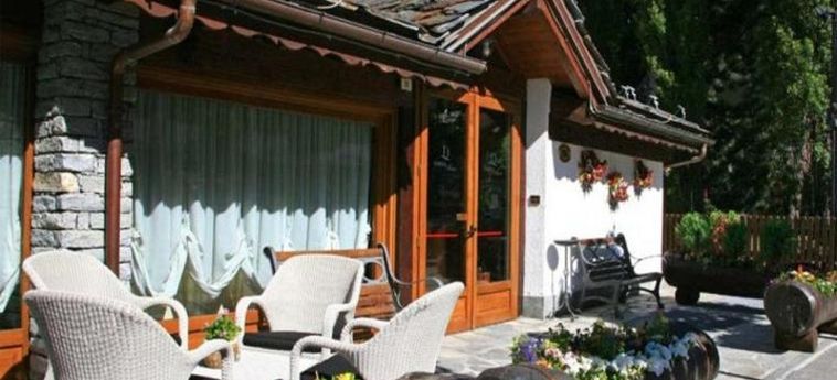 Hotel Les Jumeaux Courmayeur:  COURMAYEUR - AOSTA - Valle d'Aosta