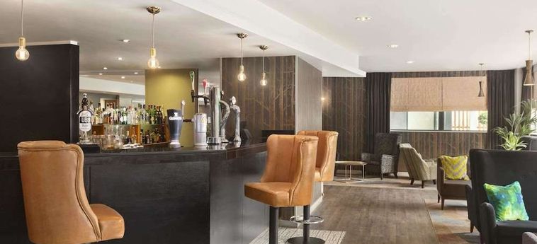 Ramada Hotel &Amp; Suites By Wyndham Coventry Coventry: Foto 