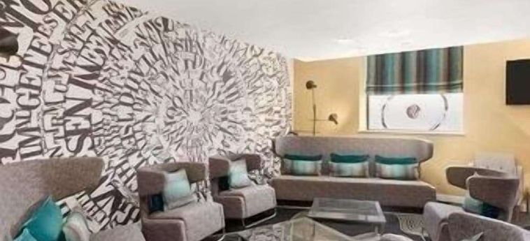 Ramada Hotel &Amp; Suites By Wyndham Coventry Coventry: Foto 
