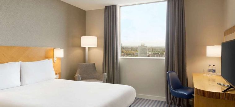 Ramada Hotel &Amp; Suites By Wyndham Coventry Coventry : Photo 