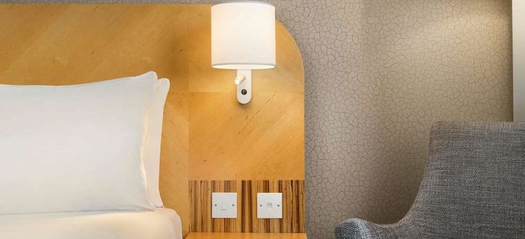 Ramada Hotel &Amp; Suites By Wyndham Coventry Coventry: Foto 