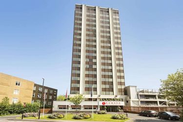 Ramada Hotel &Amp; Suites By Wyndham Coventry Coventry: Photo 