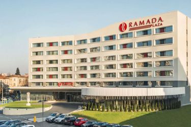 Hotel Ramada Plaza By Wyndham Craiova Craiova: Photo 