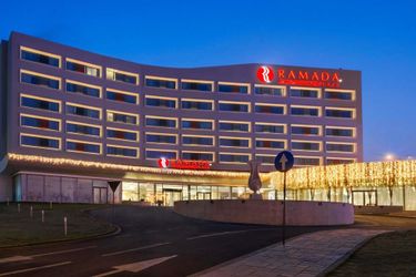 Hotel Ramada Plaza By Wyndham Craiova Craiova: Photo 