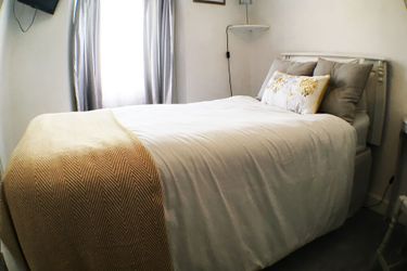 Hillside Bed And Breakfast:  CREDITON