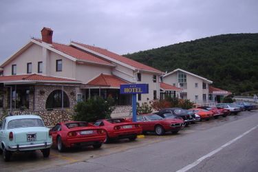 Zlatni Lav Hotel &Amp; Restaurant Cres Island - Kvarner: Photo 