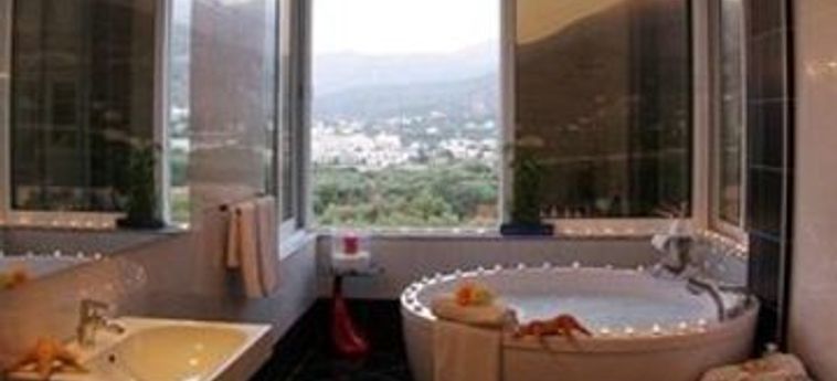 Hotel Matheo Villas & Suites:  CRETA