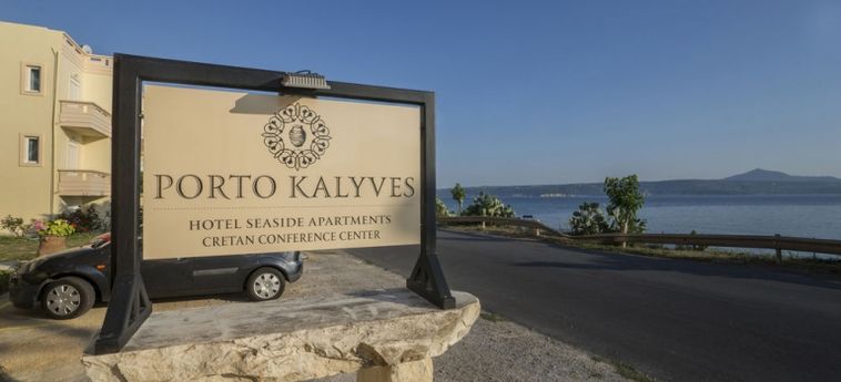Porto Kalyves Seaside Apartments:  CRETA