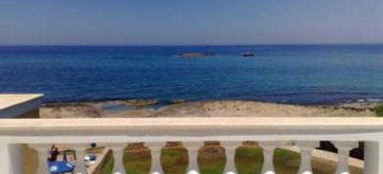 Pyrgos Beach Apartments:  CRETA