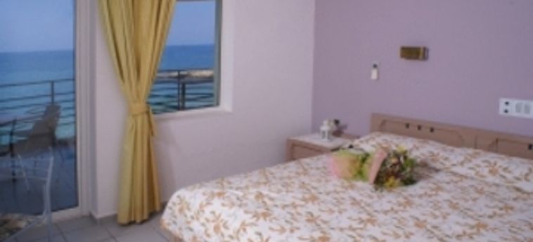 Alia Club Beach Hotel-Apartments:  CRETA