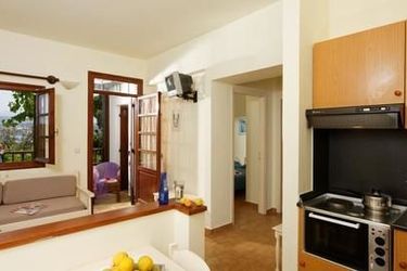 Hotel Alianthos Suites:  CRETE