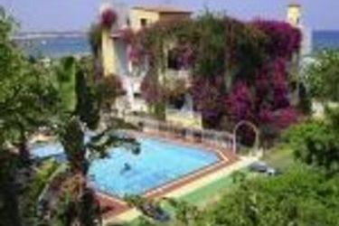 Iliostasi Beach Apartments:  CRETE